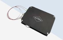 星载同频段异频点窄线宽激光器